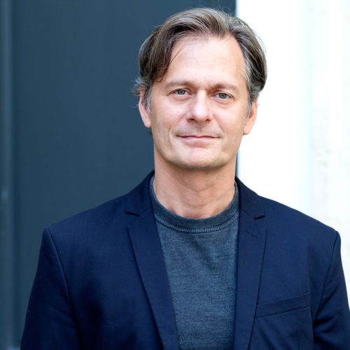 Chris Mack - Anglophone Voice Actor